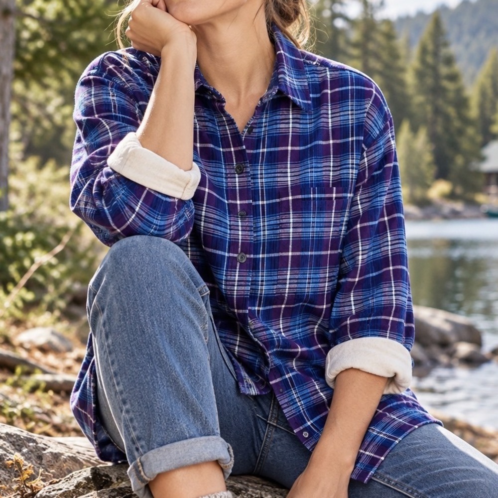 LL Bean Fleece Lined Flannel Shirt Womens Medium Purple Blue Plaid 285013 D1
